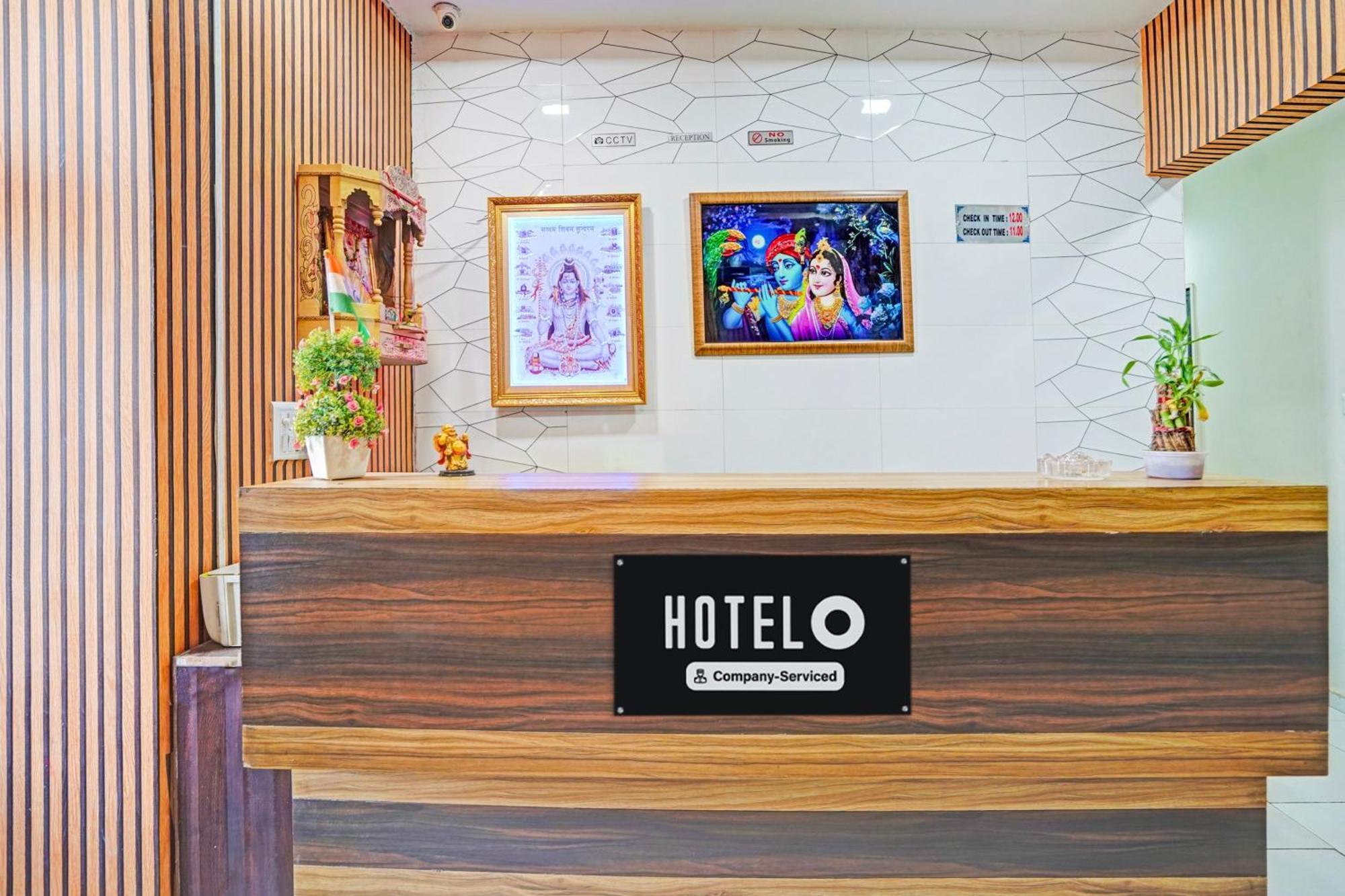 אחמדאבאד Hotel O S. G. Highway Formerly I Land Park מראה חיצוני תמונה