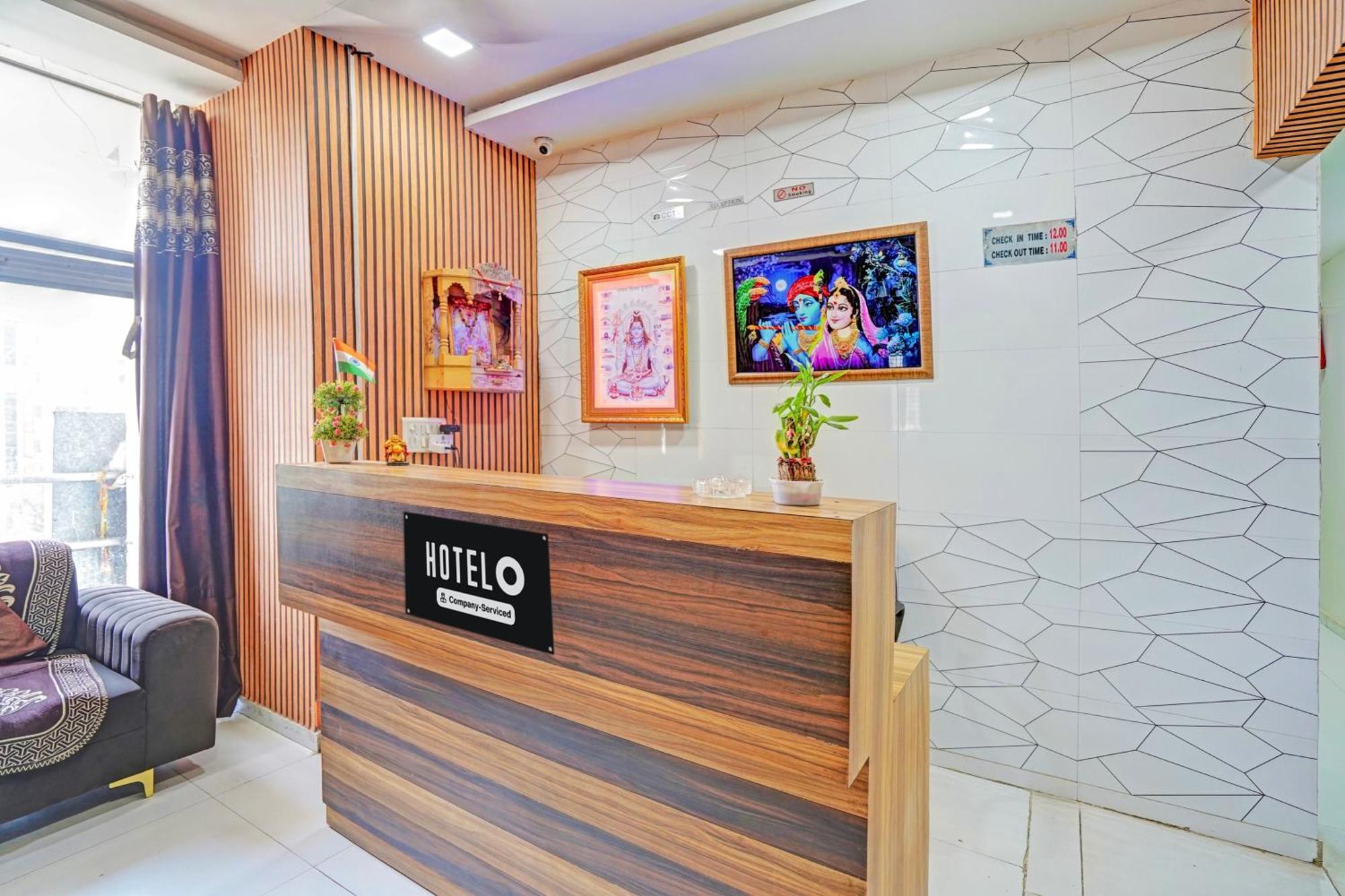אחמדאבאד Hotel O S. G. Highway Formerly I Land Park מראה חיצוני תמונה